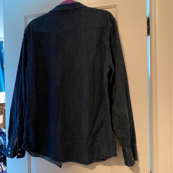 Levi’s XL denim shirt - Picture 4 of 5